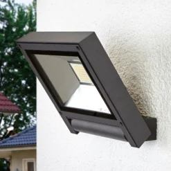 Lucande LED-Außenstrahler Maica, anthrazit, schwenkbar, IP65