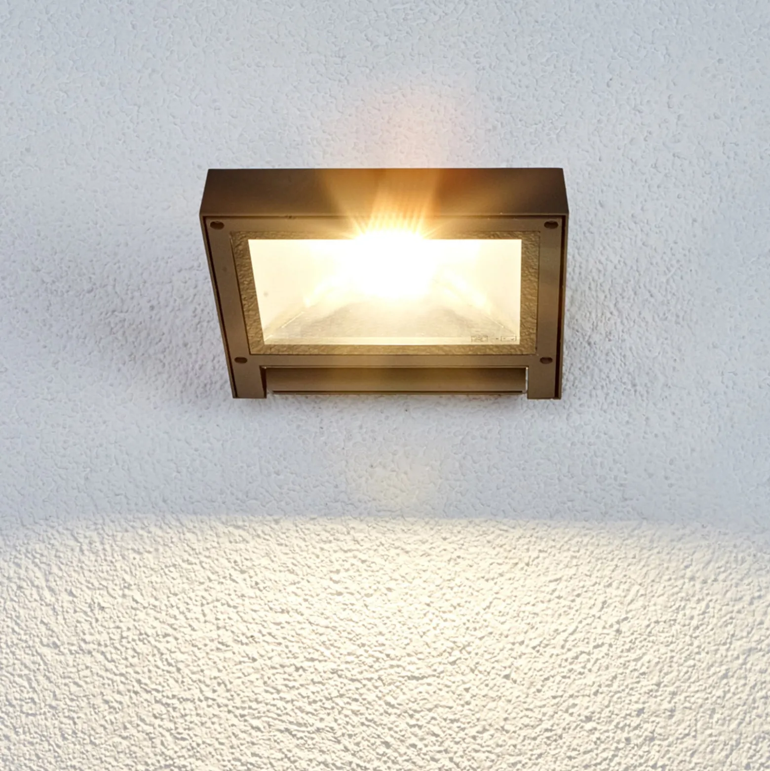 Lucande LED-Außenstrahler Maica, anthrazit, schwenkbar, IP65