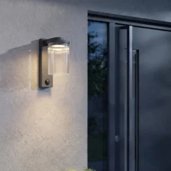 Lucande LED-Außenwandlampe Beelia Sensor anthrazit geriffelt