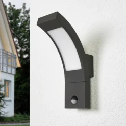 Lucande LED-Außenwandlampe Juvia, Sensor, 27 cm, grau, IP54