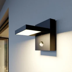 Lucande LED-Außenwandlampe Silvan, anthrazit, Sensor, IP54