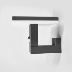Lucande LED-Außenwandleuchte Olesia, Sensor, 15 cm, IP54