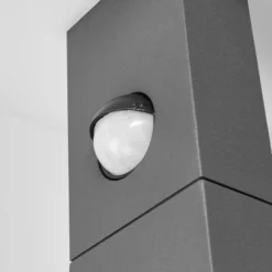 Lucande LED-Außenwandleuchte Olesia, Sensor, 15 cm, IP54