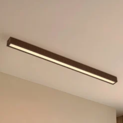 Lucande LED-Deckenleuchte Emara, holz dunkel, Eiche, dimmbar