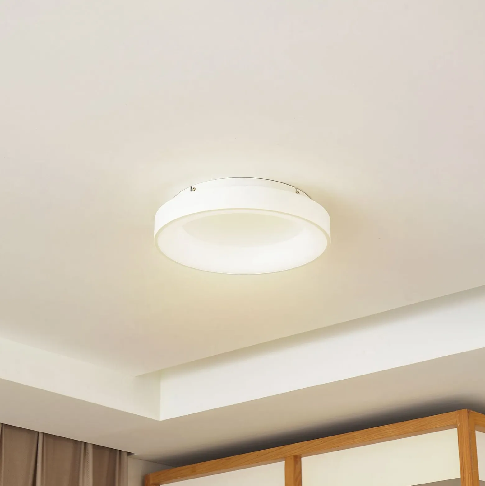 Lucande LED-Deckenleuchte Samvel, Ø 38,4 cm, Weiß, Eisen