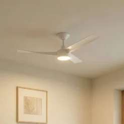 Lucande LED-Deckenventilator Airona, weiß, DC, leise, dim.