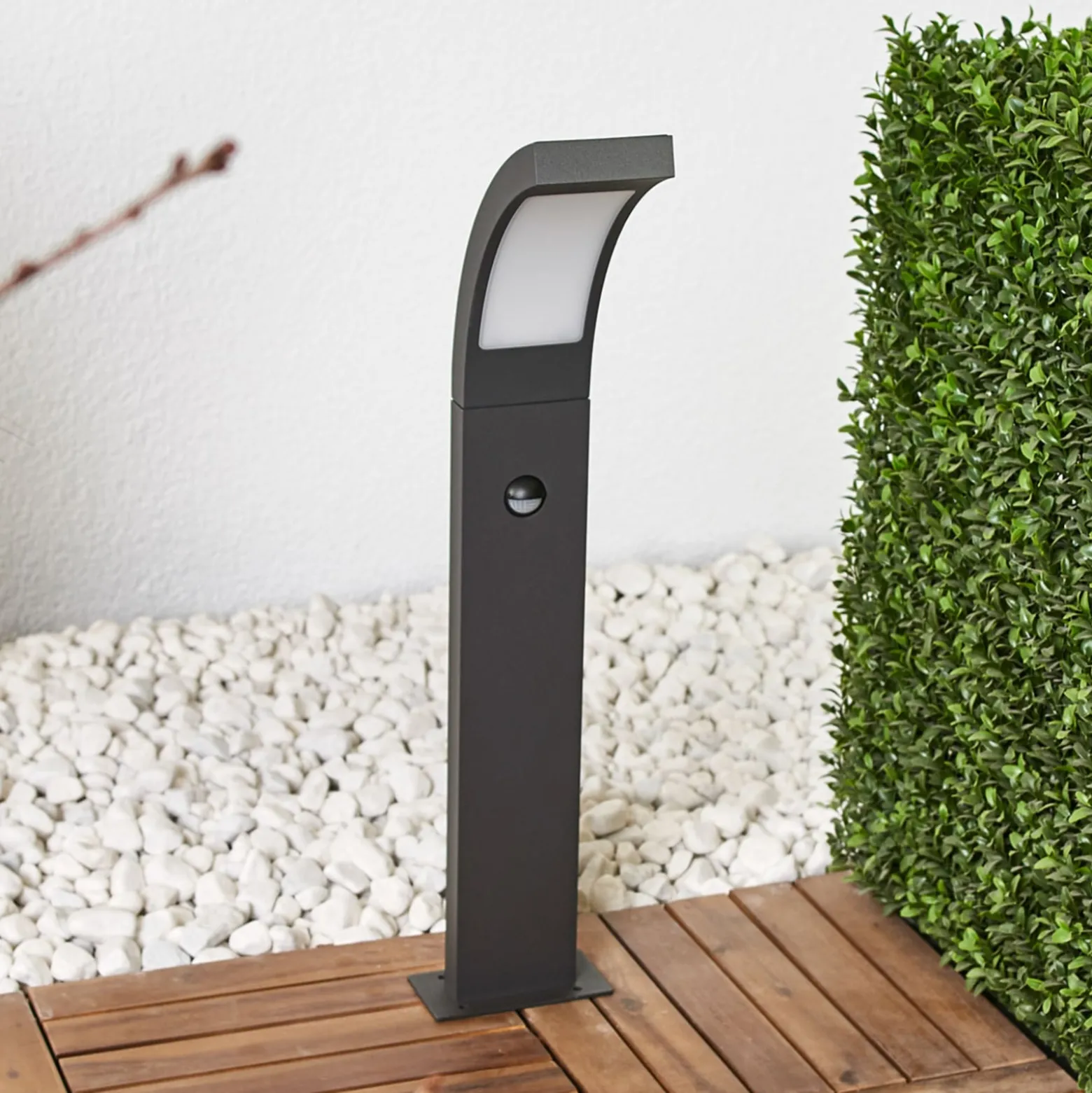 Lucande LED-Pollerlampe Juvia, 60 cm, Bewegungsmelder, IP54