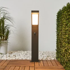 Lucande LED-Pollerlampe Juvia, 60 cm, Bewegungsmelder, IP54