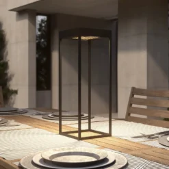 Lucande LED-Solarleuchte Lynzy, 58cm, schwarz, Metall, IP65