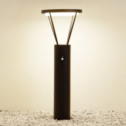 Lucande LED-Solarwegelampe Elario, 80 cm, CCT, Sensor