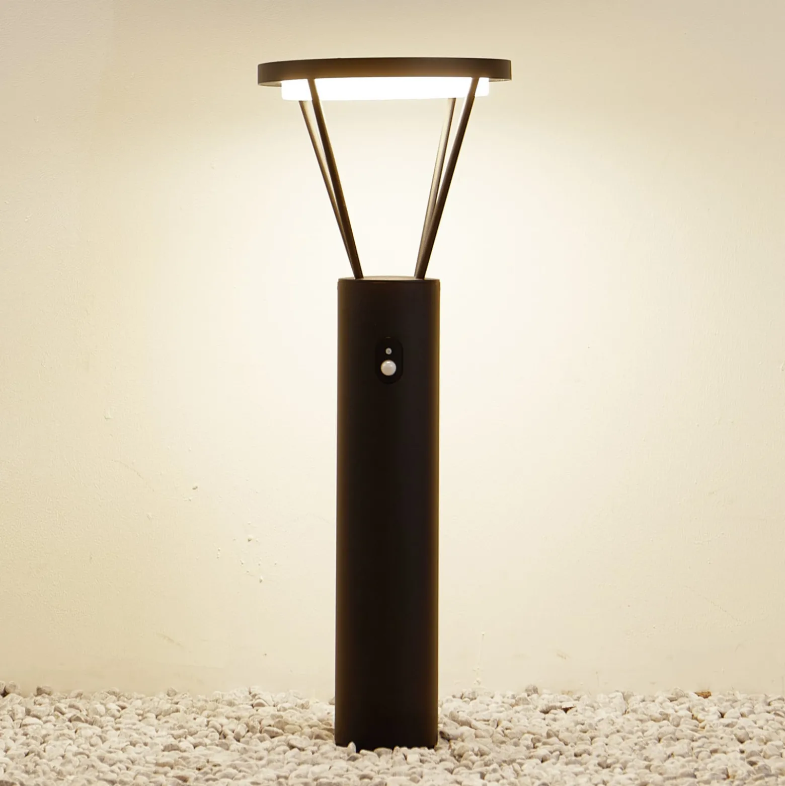 Lucande LED-Solarwegelampe Elario, 80 cm, CCT, Sensor