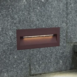 Lucande LED-Wandeinbauleuchte Loya, 23 x 8 cm, rost, IP54