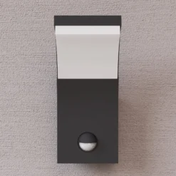 Lucande LED-Wandleuchte Timm, Sensor, 20cm, anthrazit, IP54