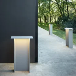 Luceplan Fienile LED-Wegeleuchte 72 cm hellgrau