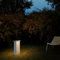 Luceplan Fienile LED-Wegeleuchte 72 cm hellgrau