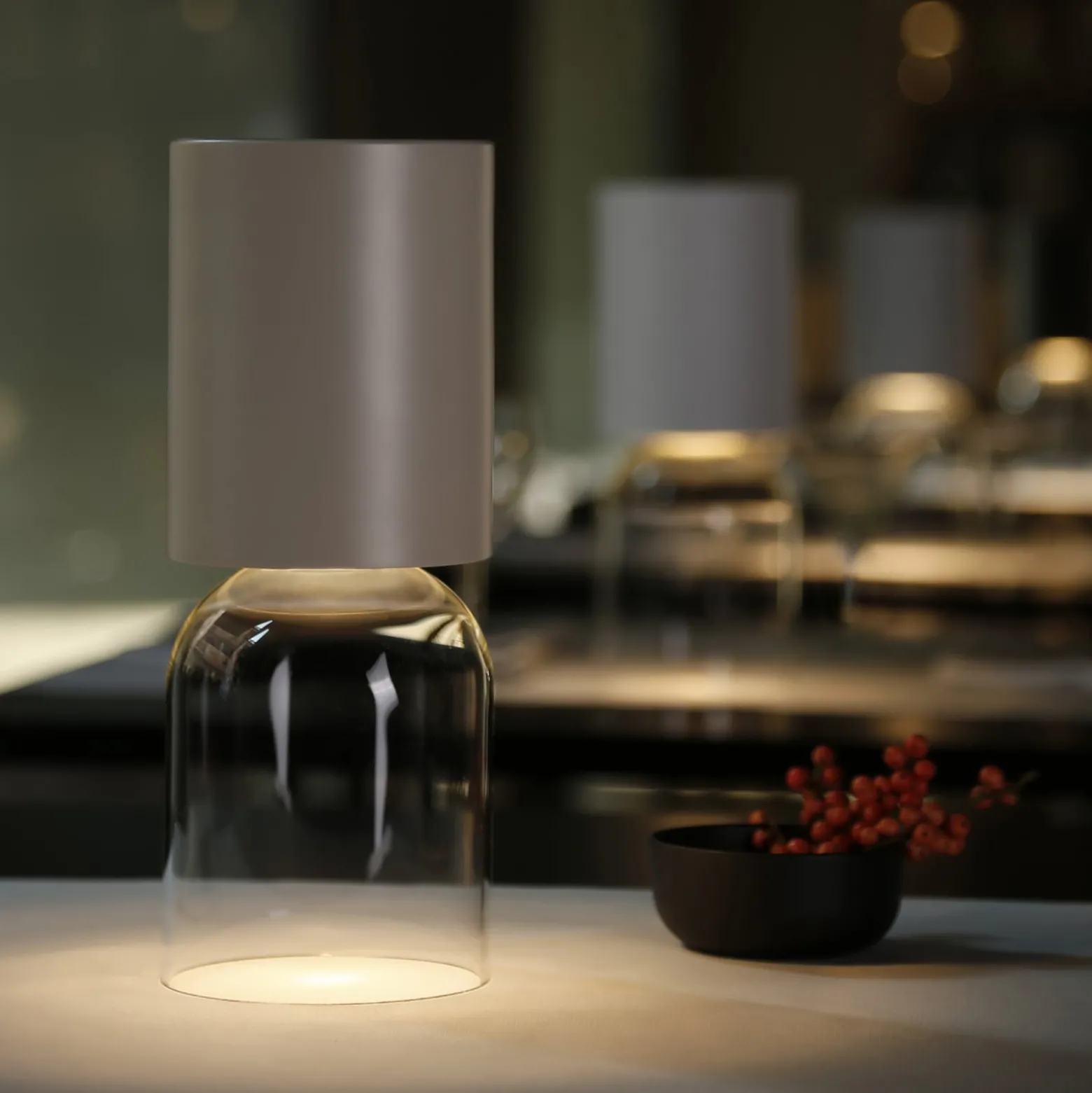 Luceplan Nui Mini Tischlampe mit Akku IP54, sand
