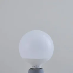 LUUMR Smart LED, E27, G125, 9W, RGB, Tuya, WLAN, matt, CCT