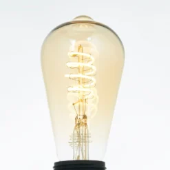 LUUMR Smart LED-Leuchtmittel E27 ST64 amber 4,9W Tuya WLAN