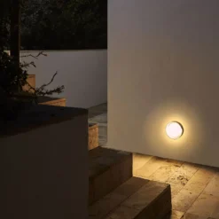 MARSET Plaff-on! LED-Außenwandleuchte, IP65, Ø16cm