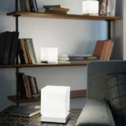 Mit Touchdimmer - LED-Tischleuchte Brenta nickel