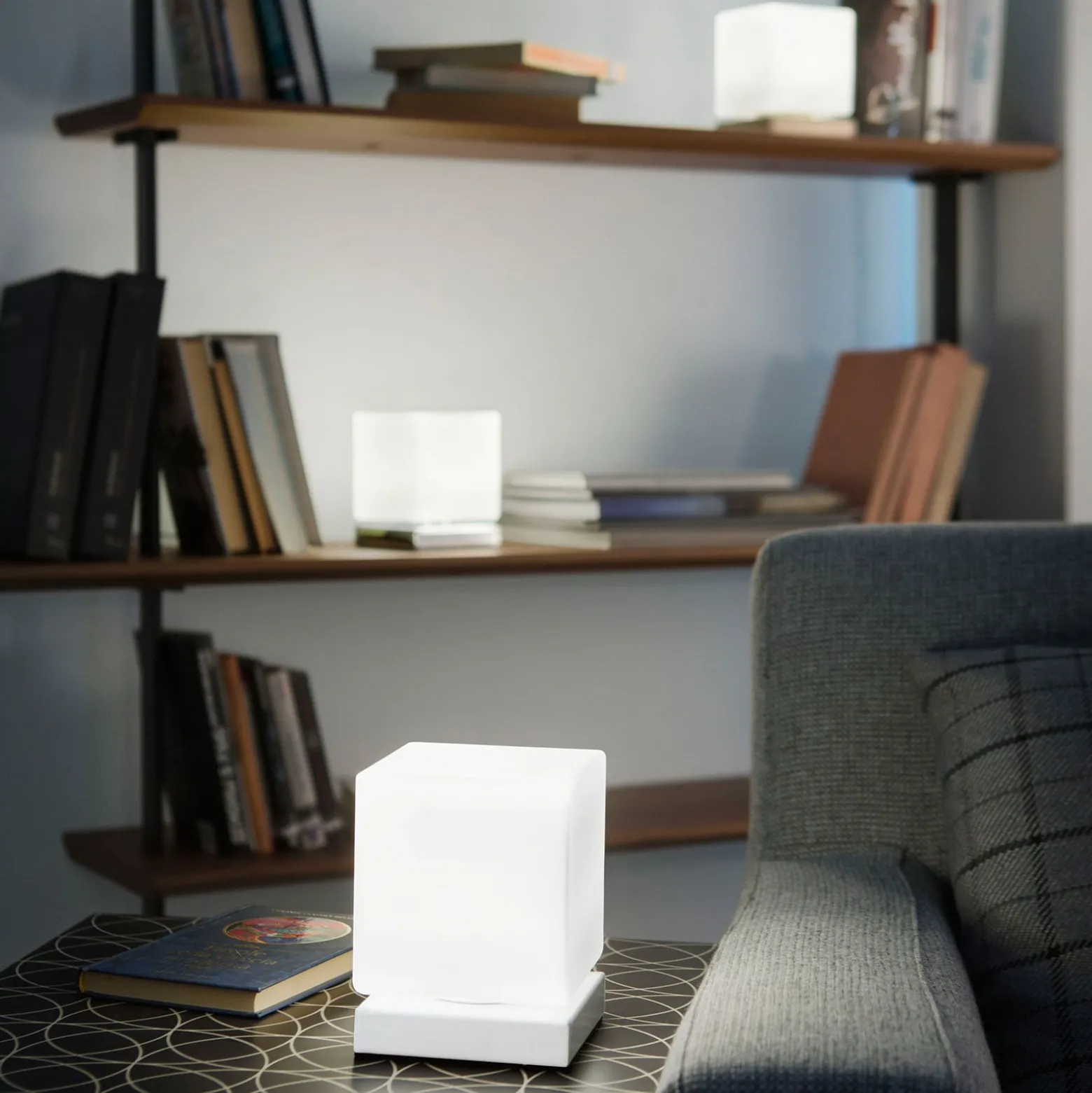 Mit Touchdimmer - LED-Tischleuchte Brenta nickel