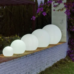 Newgarden Buly LED-Solarleuchte Kugel IP65, Ø 60cm