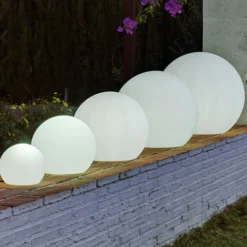 Newgarden Buly LED-Solarleuchte Kugel IP65, Ø 20cm