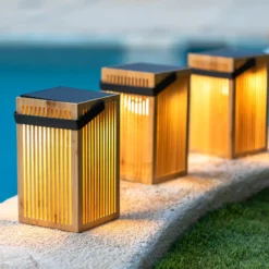 Newgarden Okinawa LED-Solar-Tischlampe aus Bambus