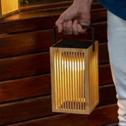 Newgarden Okinawa LED-Solar-Tischlampe aus Bambus