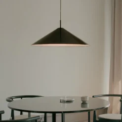 New Works LED-Hängelampe Brolly, Ø 70 cm, schwarz, Aluminium