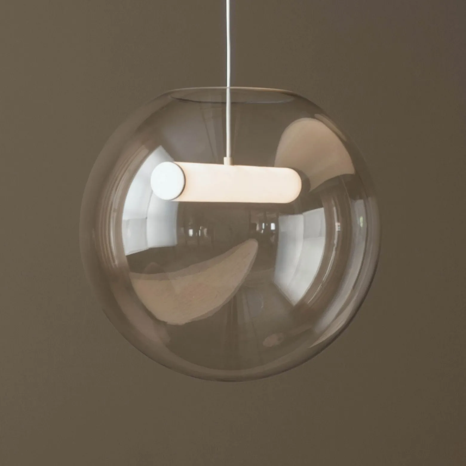 Northern Reveal LED-Hängeleuchte Rauchglas Ø 45 cm