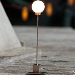 Northern Tischleuchte Snowball, Stahl