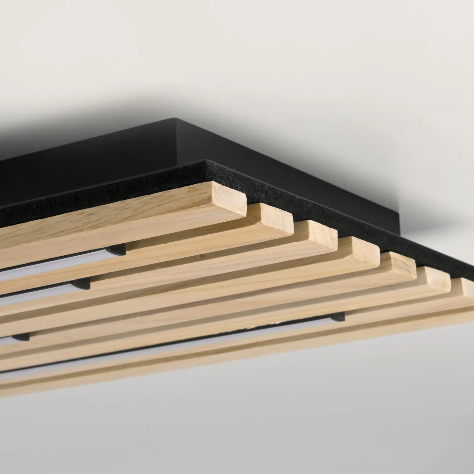 Paul Neuhaus Smart-LED-Deckenlampe Q-Akustik Holz 115 x 31cm