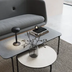 PLEASE WAIT to be SEATED Akku-Tischlampe Emendo schwarz IP44