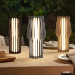PLEASE WAIT to be SEATED Akku-Tischlampe RADIANT, beige IP44