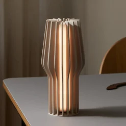 PLEASE WAIT to be SEATED Akku-Tischlampe RADIANT, beige IP44