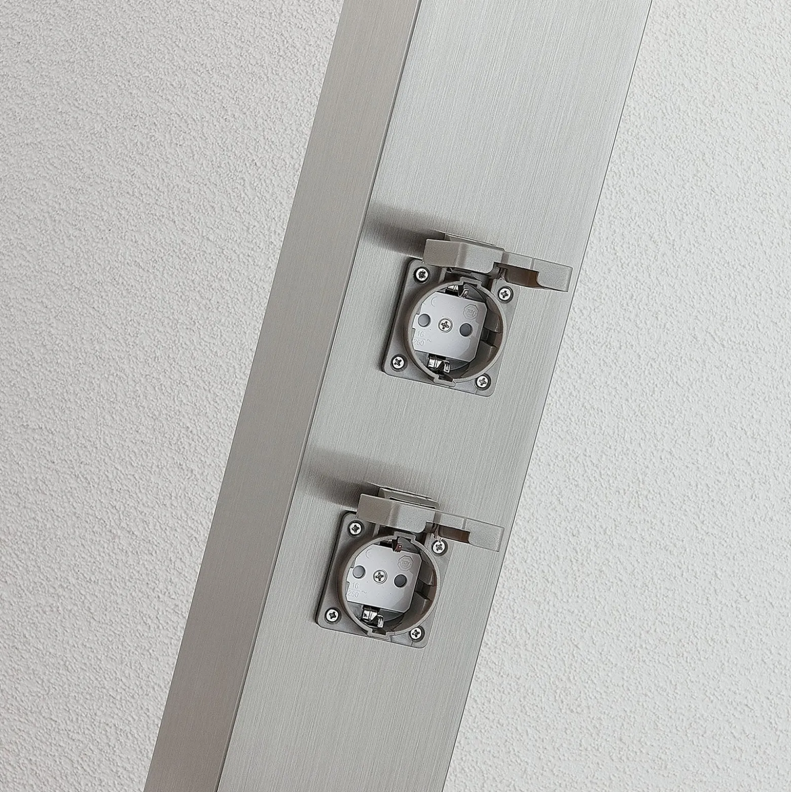 Pollerleuchte Caspa mit 2 Steckdosen