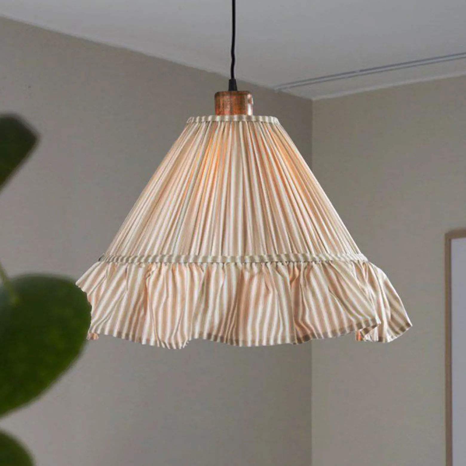 PR Home Hängelampe Estrid, beige, Stoff, Ø 40 cm, E27