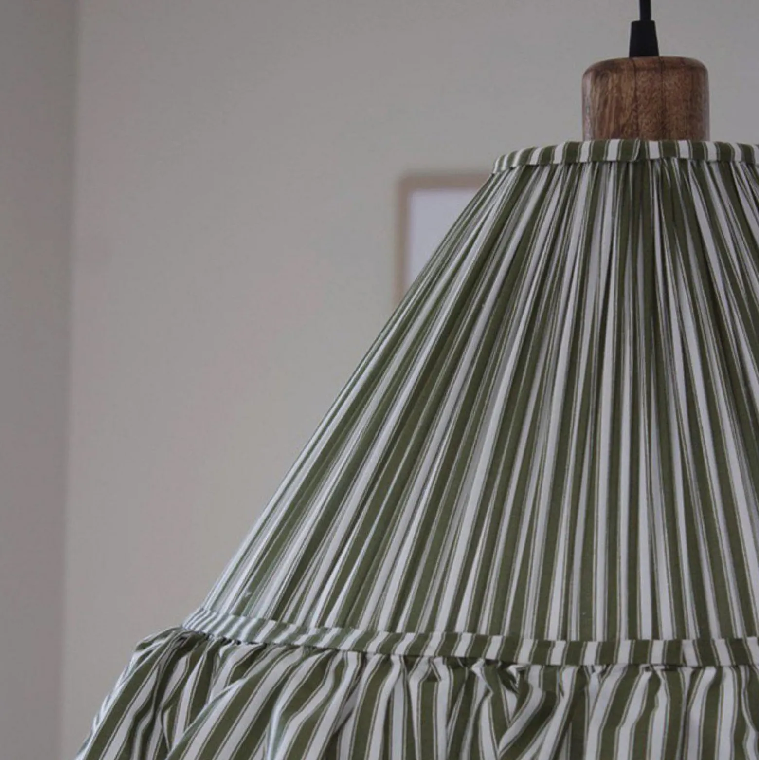 PR Home Hängelampe Estrid, moosgrün, Stoff, Ø 40 cm, E27