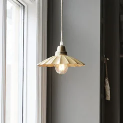 PR Home Hängeleuchte Ester, gelb, Ø 24 cm, Eisen, Stecker