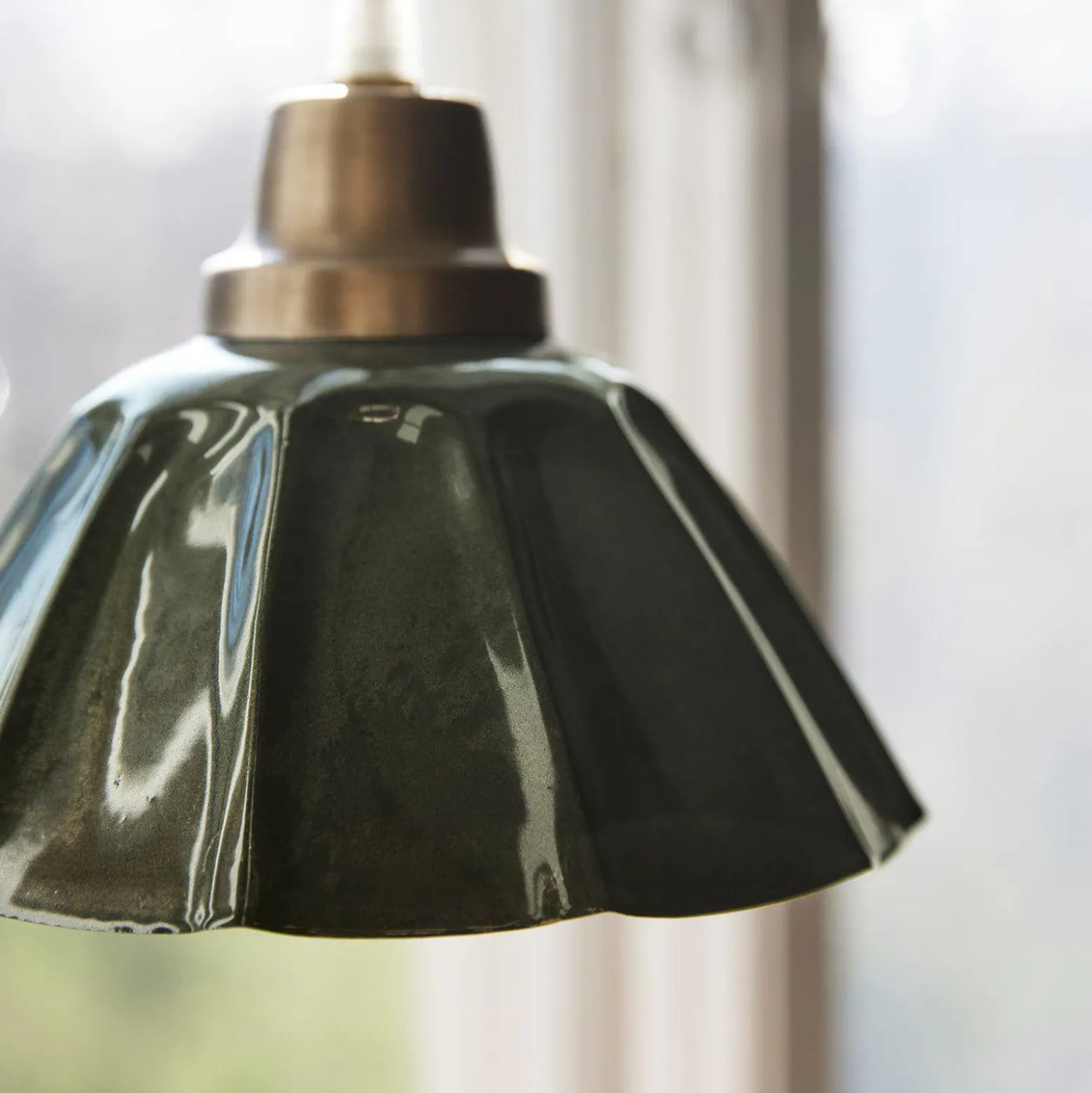 PR Home Hängeleuchte Ester, grün, Ø 17 cm, Eisen, Stecker