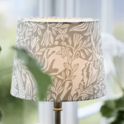PR Home Tischlampe Liam Sofia Eldertree, grün/messing, 55 cm