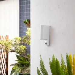 Prios Außenwandleuchte Tetje, weiß, rund, Sensor, 2er-Set