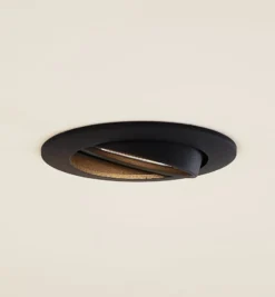 Prios Deckeneinbauleuchte Fibur, schwarz, Zink, Ø 8,2 cm