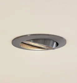 Prios Deckeneinbauleuchte Fibur, silber gebürstet, Ø 8,2 cm