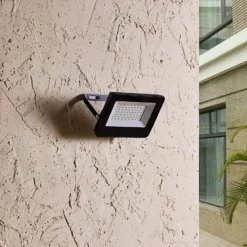 Prios Liezel LED-Außenstrahler 30W RGBW Tuya