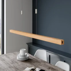 Quitani LED-Hängelampe Alin, Länge 138 cm, Eiche natur