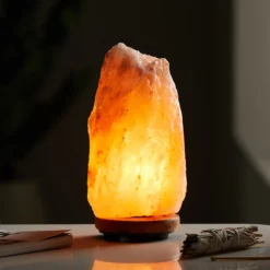 Salzkristall-Tischlampe Stone, naturfarben