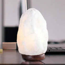Salzkristall-Tischlampe Stone, weiß