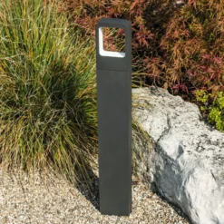 Schlanke LED-Wegeleuchte Juna